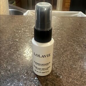 5/$25.00 Lolavie Glossing Detanglers travel spray primer shine, smooth, protect